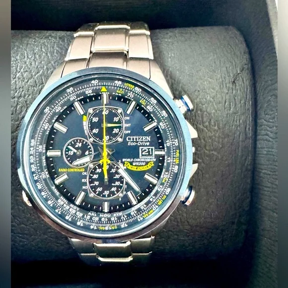 *READ DESCRIPTION* Citizen Eco-Drive Blue Angles H800 Radio controlled Watch - Picture 12 of 16